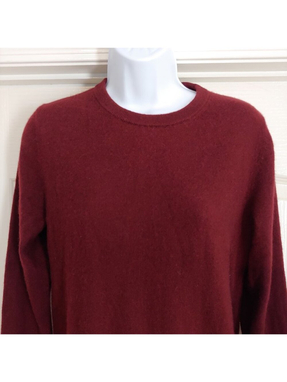 Quince 100% Mongolian Cashmere Sweater Rich Burgundy Quiet Luxury M - Picture 3 of 7